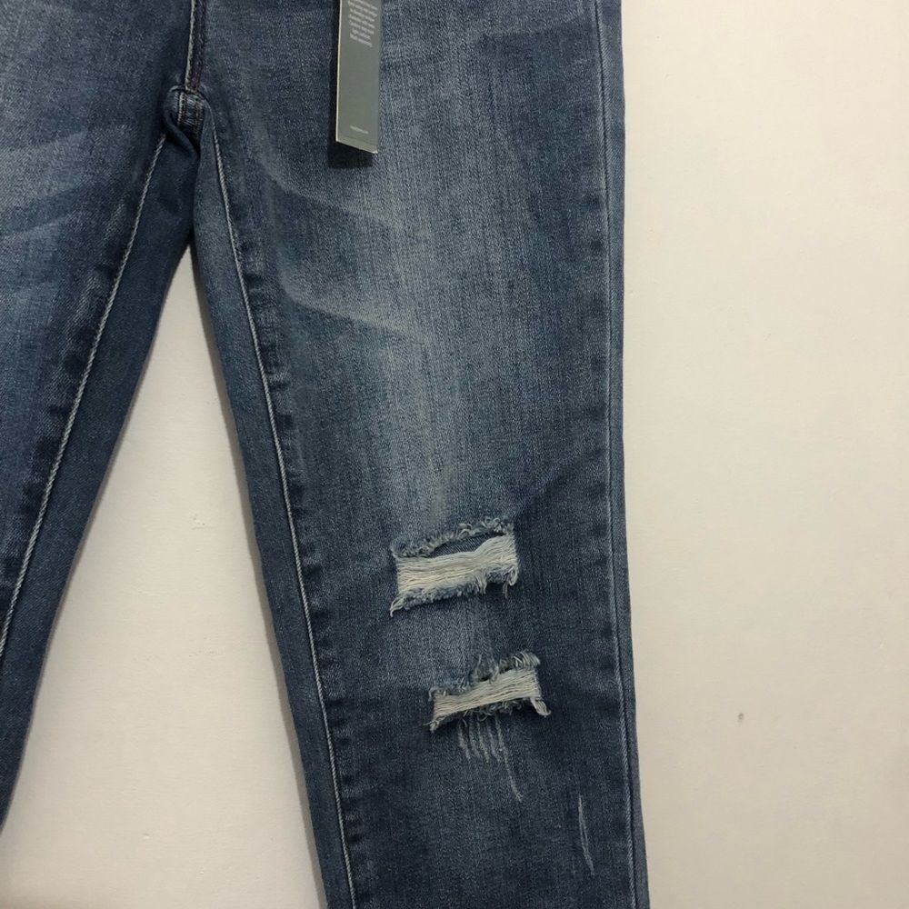 Tractr Jeans Distressed Blue Wash Raw Edge Straight Leg Size 14 - Picture 8 of 13